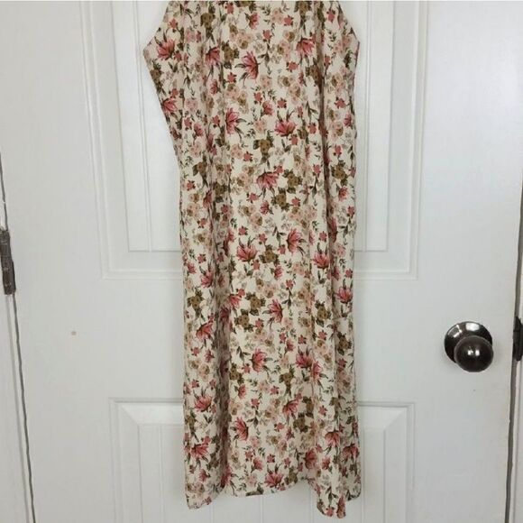 Everly by Francesca Sleeveless Floral Dress - Picture 3 of 7